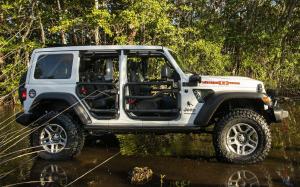Jeep Wrangler Unlimited Three O Five 2019 года (NA)